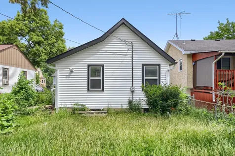 1024 Geranium Avenue E Saint Paul MN 55106