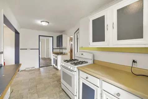 1024 Geranium Avenue E Saint Paul MN 55106