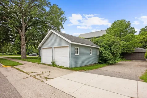 321 6th Avenue E Alexandria MN 56308