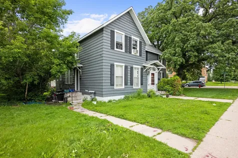 321 6th Avenue E Alexandria MN 56308