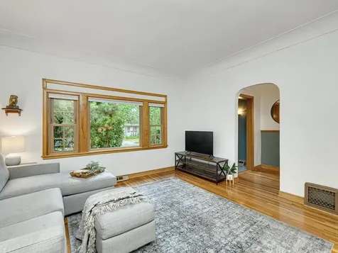 1510 2nd Street NE Minneapolis MN 55413