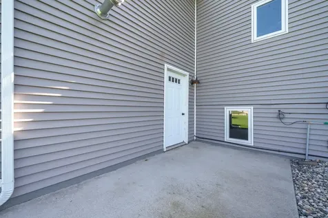 814 Curt Felt Drive Alexandria MN 56308