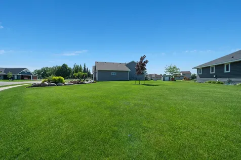 814 Curt Felt Drive Alexandria MN 56308