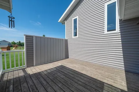 814 Curt Felt Drive Alexandria MN 56308
