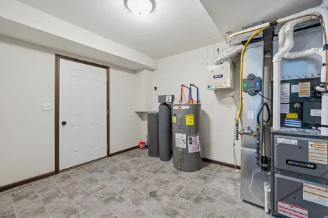 814 Curt Felt Drive Alexandria MN 56308