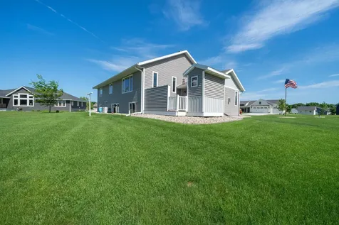 814 Curt Felt Drive Alexandria MN 56308