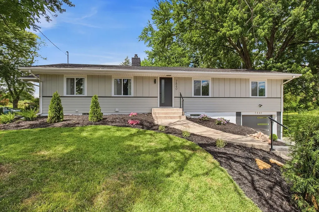 7840 Harold Avenue Golden Valley MN 55427