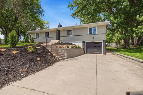 7840 Harold Avenue Golden Valley MN 55427