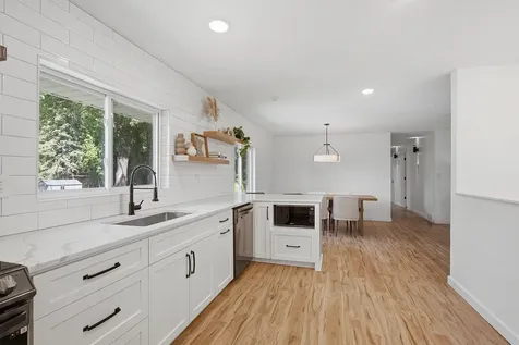 7840 Harold Avenue Golden Valley MN 55427