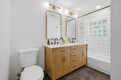 7840 Harold Avenue Golden Valley MN 55427