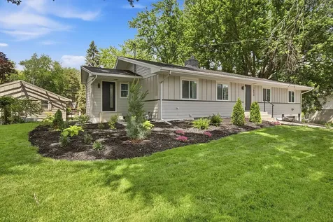 7840 Harold Avenue Golden Valley MN 55427
