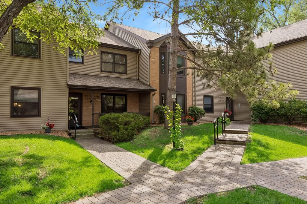 11041 Oregon Circle Bloomington MN 55438