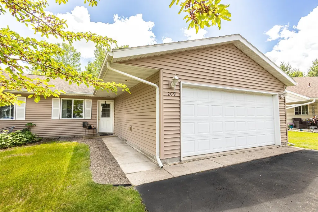 209 3rd Street NE Milaca MN 56353
