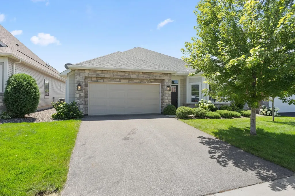 13598 Crownline Drive NE Prior Lake MN 55372