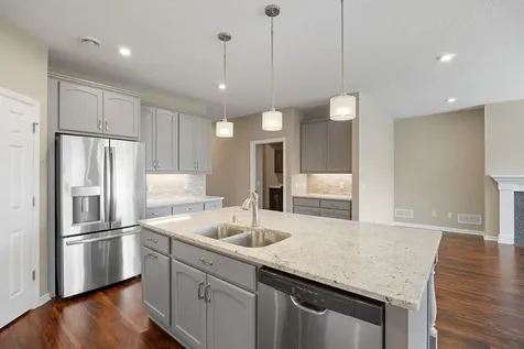 13598 Crownline Drive NE Prior Lake MN 55372