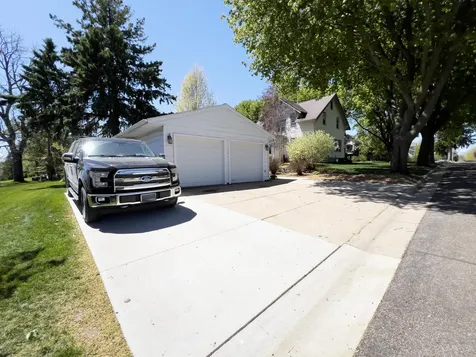 803 S Pine Street Caledonia MN 55921