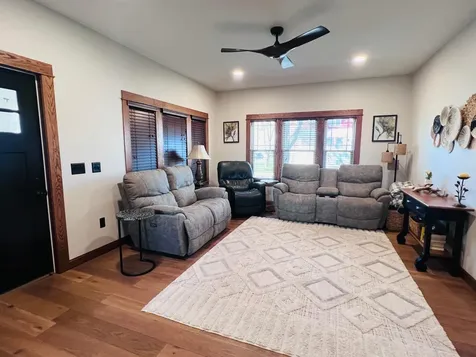 803 S Pine Street Caledonia MN 55921