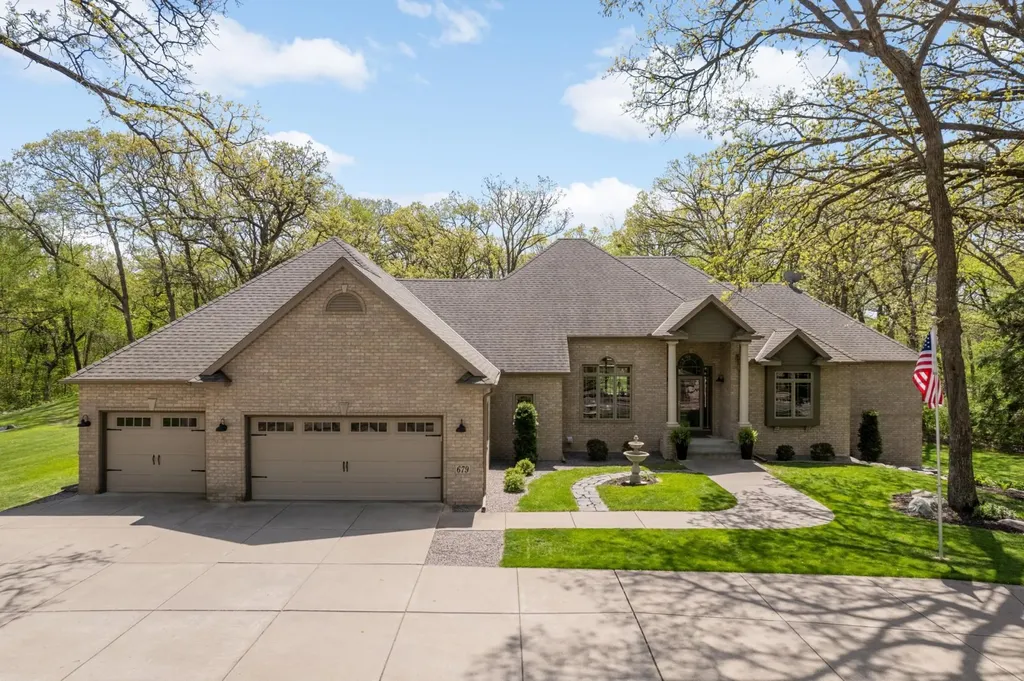679 Oakgreen Avenue Court N West Lakeland Twp MN 55082