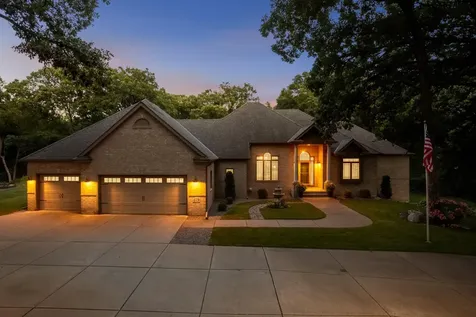 679 Oakgreen Avenue Court N West Lakeland Twp MN 55082