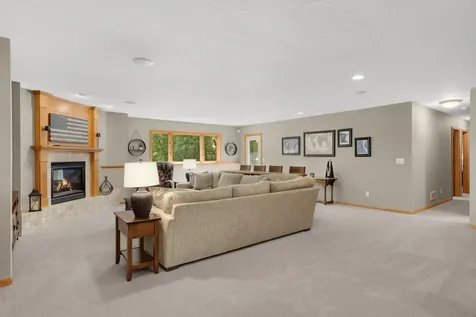 679 Oakgreen Avenue Court N West Lakeland Twp MN 55082