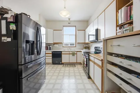 841 37th Avenue N Fargo ND 58102