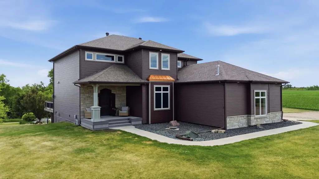 15792 Highway 46 Kindred ND 58051