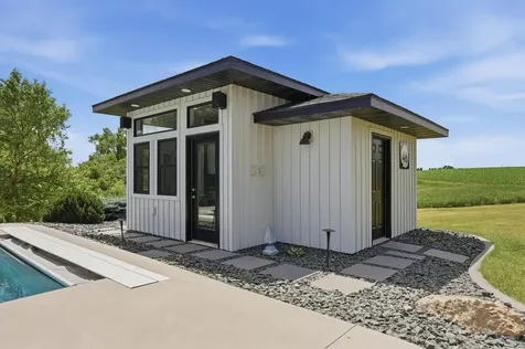 15792 Highway 46 Kindred ND 58051