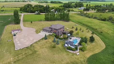 15792 Highway 46 Kindred ND 58051