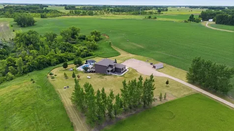 15792 Highway 46 Kindred ND 58051