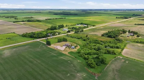 15792 Highway 46 Kindred ND 58051