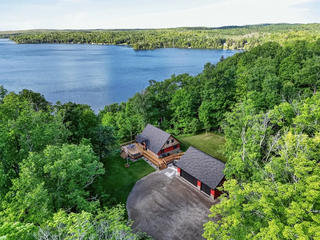 19654 N Sherrys Arm Road Grand Rapids MN 55744