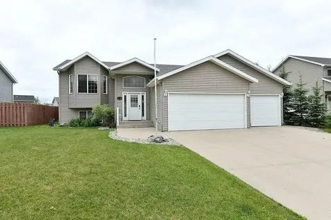 1159 39 1/2 Avenue W West Fargo ND 58078