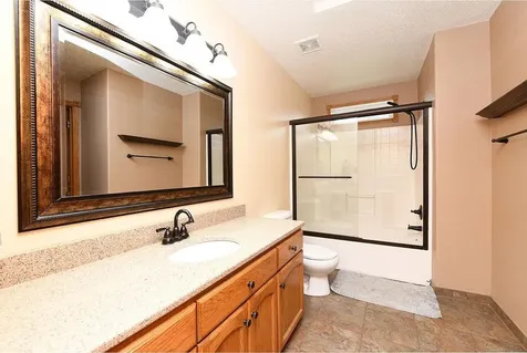 1159 39 1/2 Avenue W West Fargo ND 58078