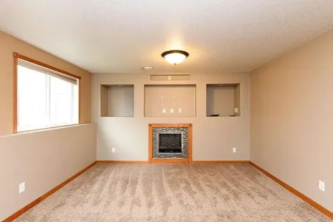 1159 39 1/2 Avenue W West Fargo ND 58078