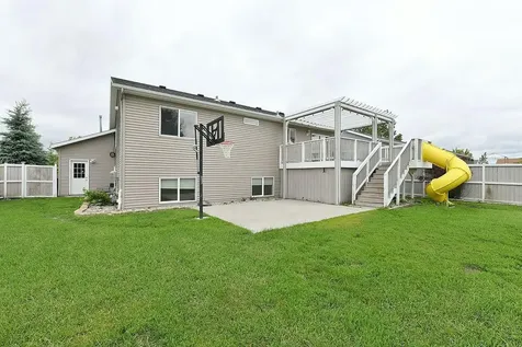 1159 39 1/2 Avenue W West Fargo ND 58078