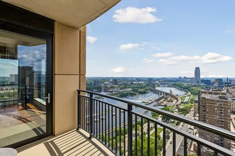 100 3rd Avenue S Minneapolis MN 55401