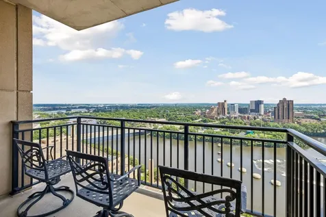 100 3rd Avenue S Minneapolis MN 55401