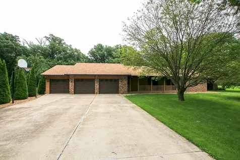 19634 Skyview Circle Hutchinson MN 55350