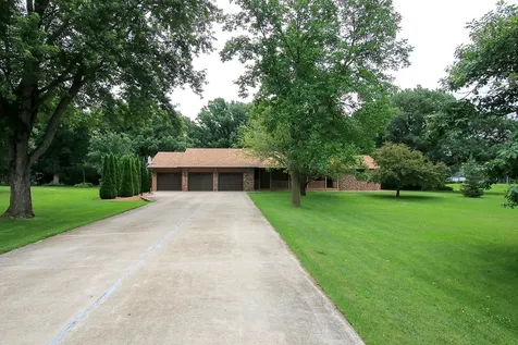 19634 Skyview Circle Hutchinson MN 55350