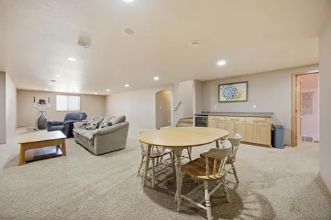 501 Willow Bend Circle Casselton ND 58012