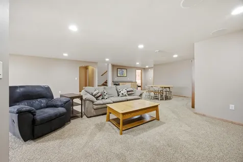 501 Willow Bend Circle Casselton ND 58012