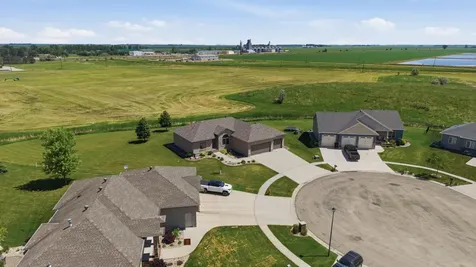 501 Willow Bend Circle Casselton ND 58012