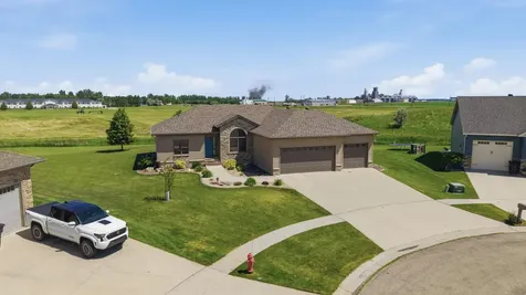 501 Willow Bend Circle Casselton ND 58012