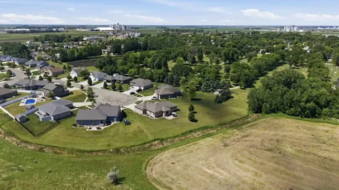 501 Willow Bend Circle Casselton ND 58012