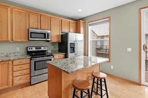 8304 Townsend Drive Eden Prairie MN 55344