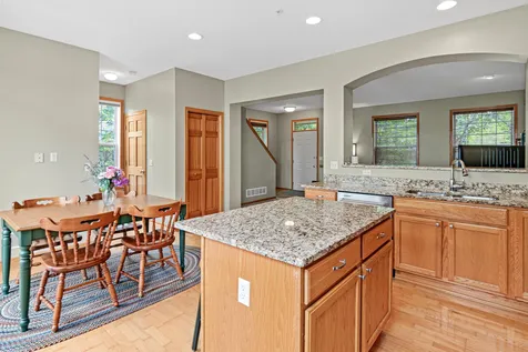 8304 Townsend Drive Eden Prairie MN 55344