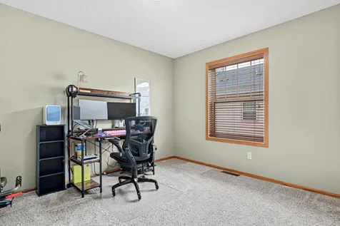 8304 Townsend Drive Eden Prairie MN 55344