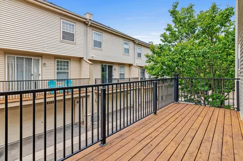 8304 Townsend Drive Eden Prairie MN 55344