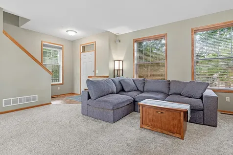 8304 Townsend Drive Eden Prairie MN 55344