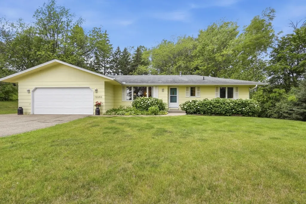 15590 Ridgemont Avenue SE Prior Lake MN 55372